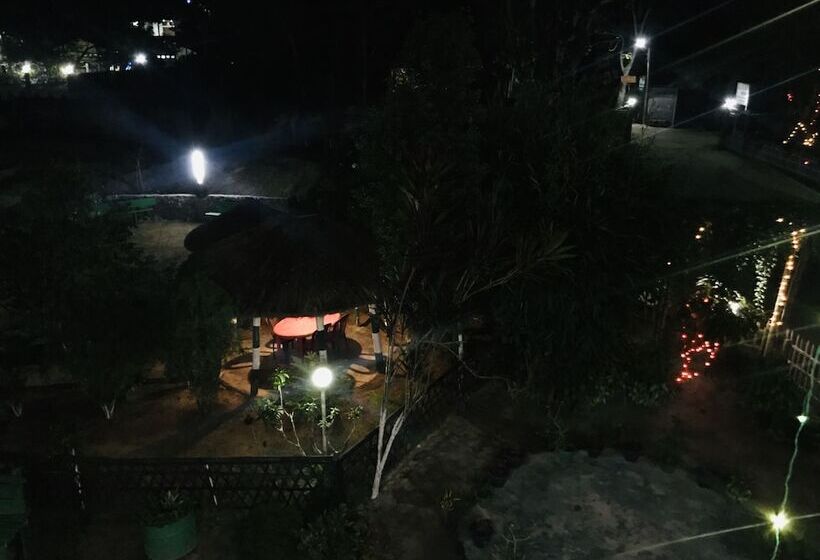 فندق Kaziranga Resort