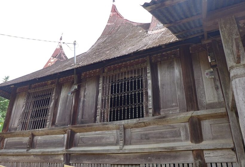 Отель Maninjau Indah