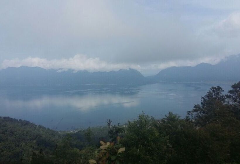 Отель Maninjau Indah