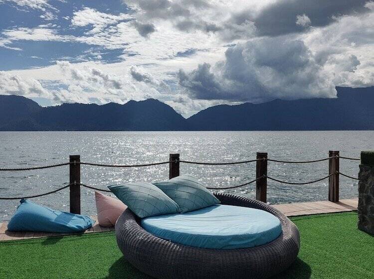 Отель Maninjau Indah