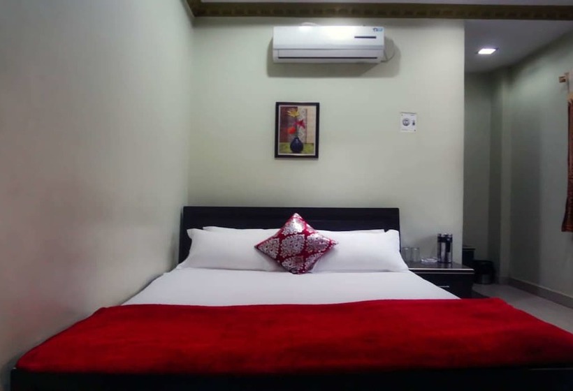 בית מלון כפרי Parvati Palace Sehore