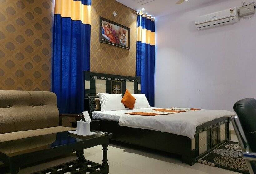 ホテル Pinaki Inn