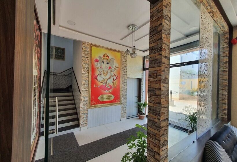 ホテル Pinaki Inn