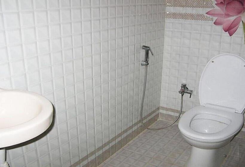 בית מלון כפרי Pujitha Residency