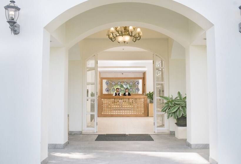 ホテル Sevilla Resort Magelang