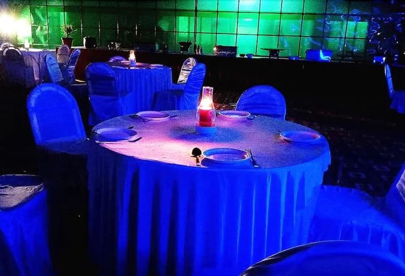 ホテル Shubhra Grand