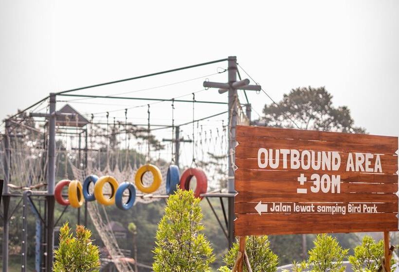 호텔 Sparks Forest Adventure Sukabumi