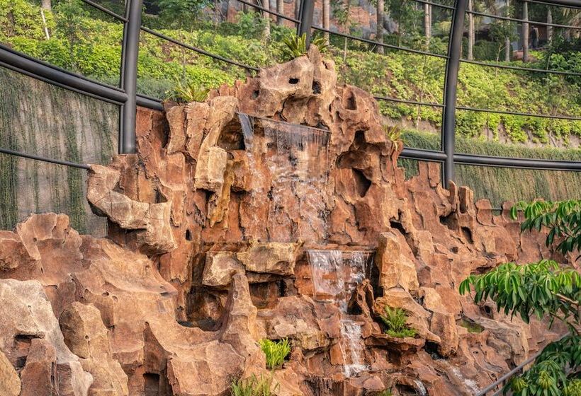 호텔 Sparks Forest Adventure Sukabumi