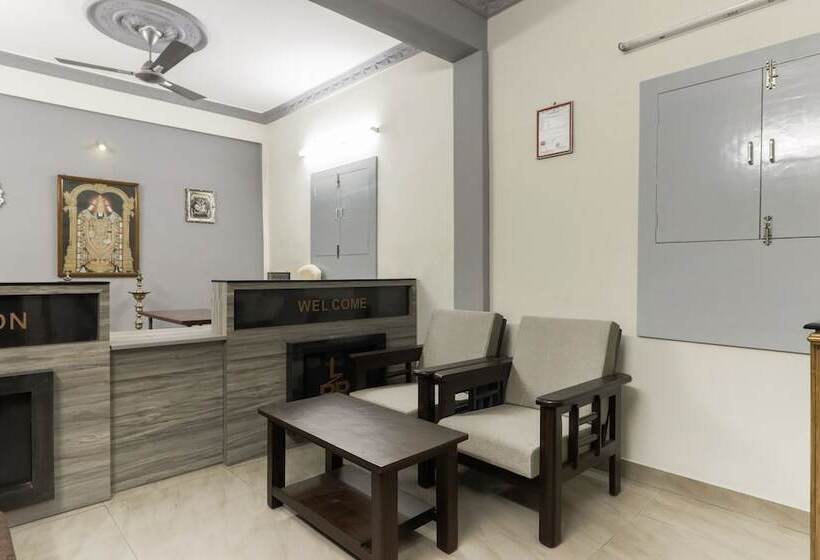 Отель Spot On 47699 L.r.r. Towers