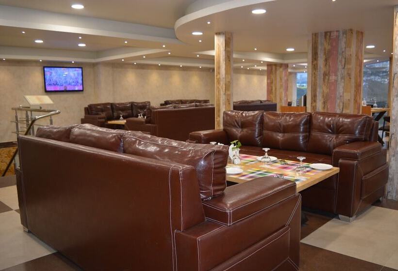 Отель The Red Velvet