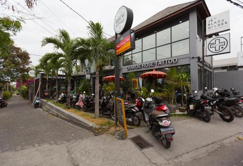 פנסיון Baliamandarlinghouse