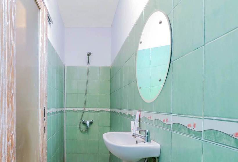 פנסיון Chendana Home