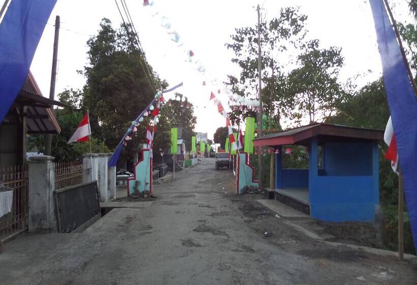 بنسيون Rumah Singgah Brm