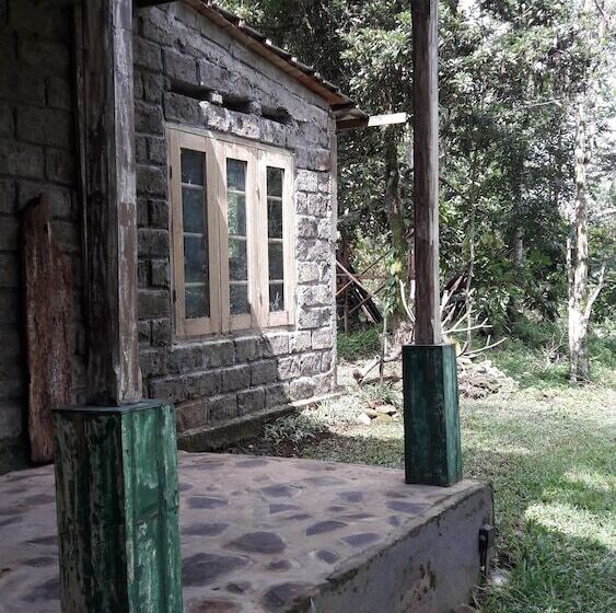 פנסיון Oemah Tepi Sawah