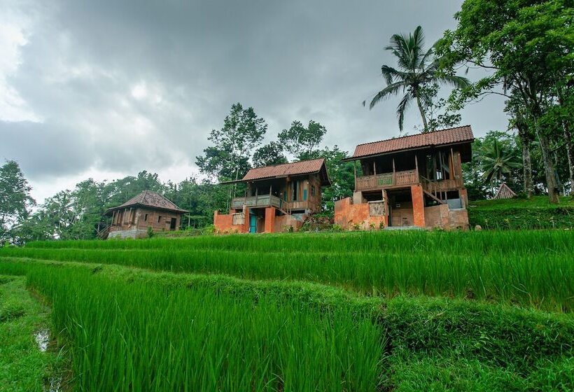 פנסיון Oemah Tepi Sawah