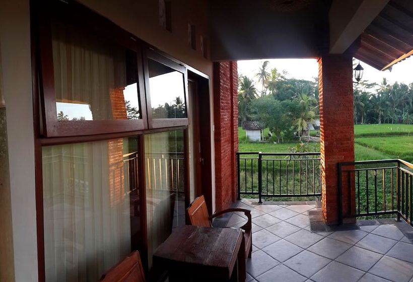 פנסיון Wayan Garden