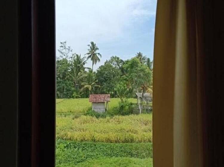 פנסיון Wayan Garden