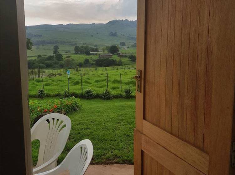 Piccadilly Farm Cottages