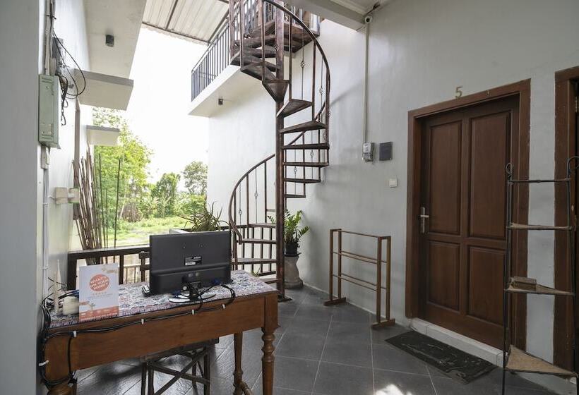 فندق صغير Panen House By Oyo Rooms