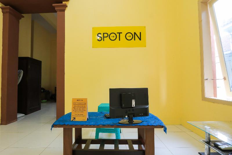 הוסטל Spot On 2371 Islami Family Residence