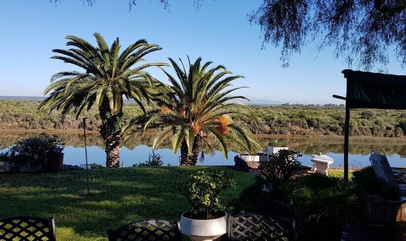 צימר Addo Riverside Villa