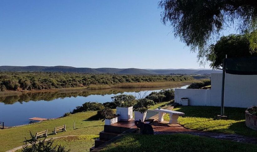 צימר Addo Riverside Villa