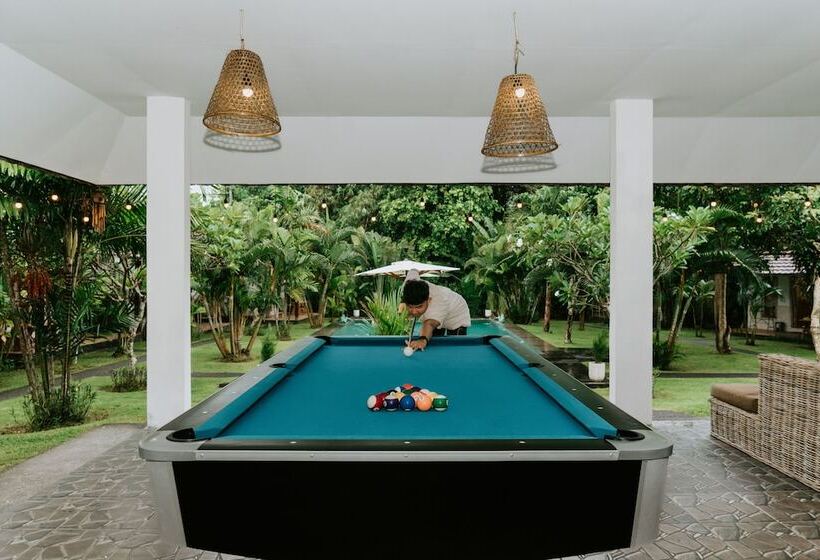 مبيت وإفطار Agung Wiwin Homestay & Restaurant