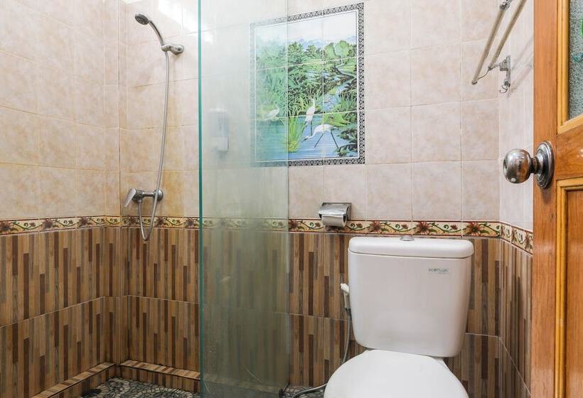 Bed and Breakfast Artha Dewata Home Stay