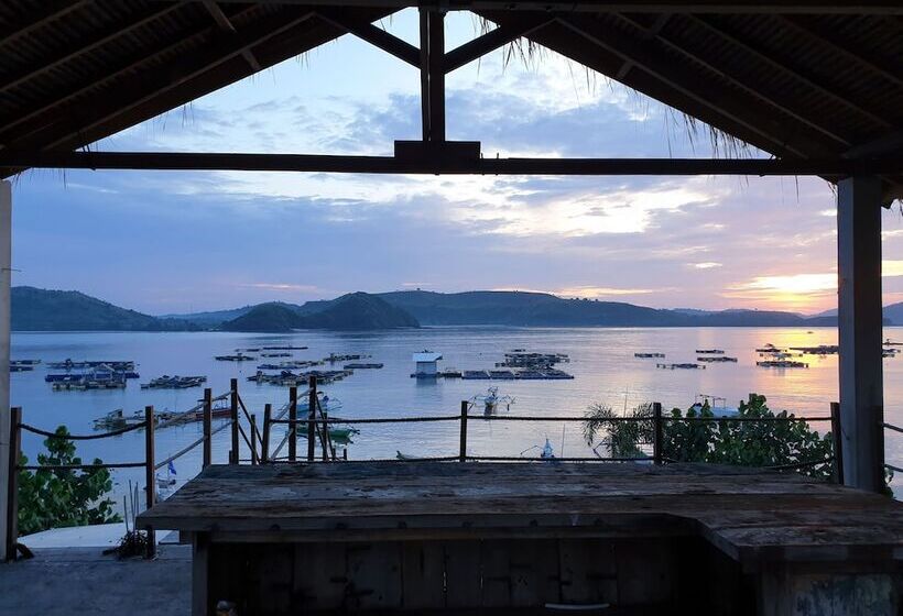 ベッドアンドブレックファースト Charlies Shack Lombok