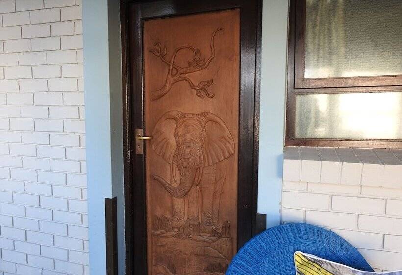 צימר Dungbeetle River Lodge