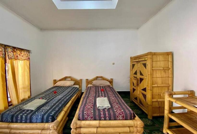 مبيت وإفطار Duyung Rooms & Resto Gerupuk