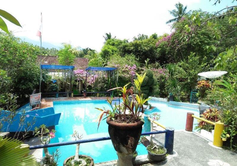 مبيت وإفطار Puri Eling Blimbingsari