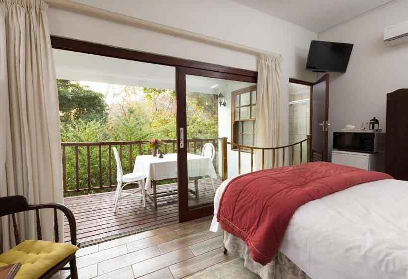 צימר Royston Hall Historical Guesthouse