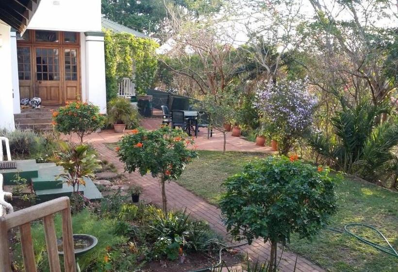 צימר Royston Hall Historical Guesthouse