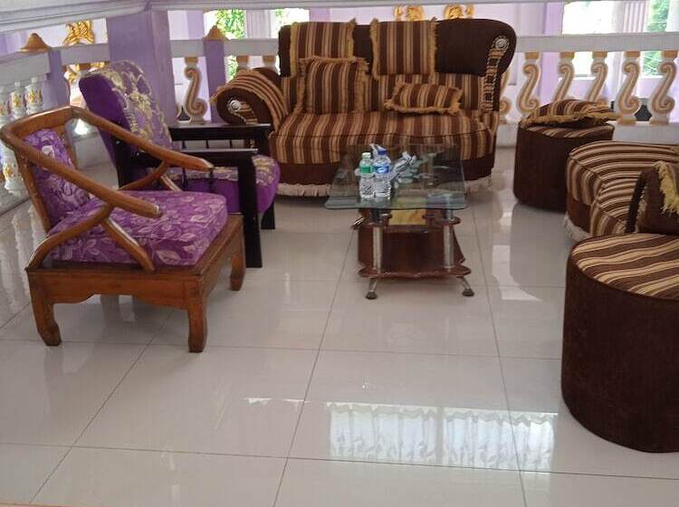 مبيت وإفطار Trivadoh Syariah