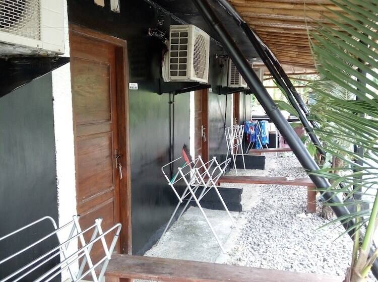 簡易ホテル Penginapan Bunar Tunggal