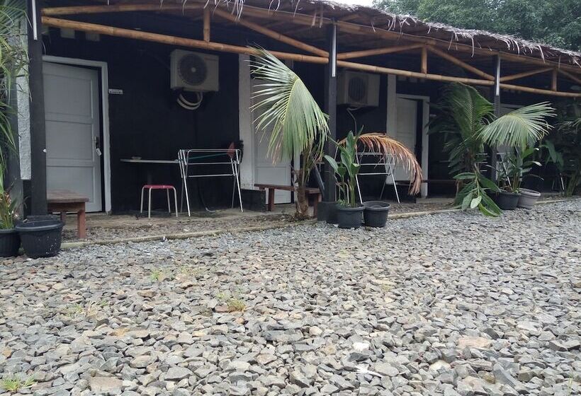 簡易ホテル Penginapan Bunar Tunggal