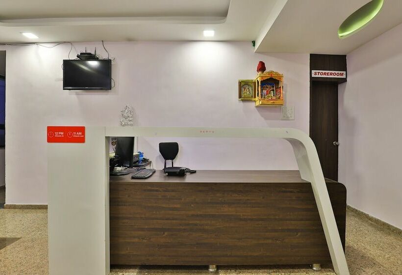 Отель Ab Apple By Oyo Rooms