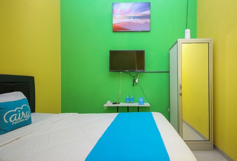 Отель Airy Bandara Adi Soemarmo 3 Solo