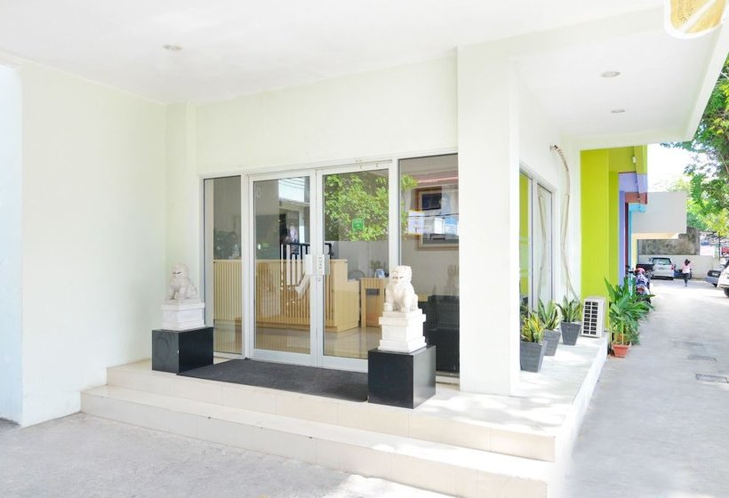 בית מלון כפרי Airy Wenang Sutomo 4 Manado