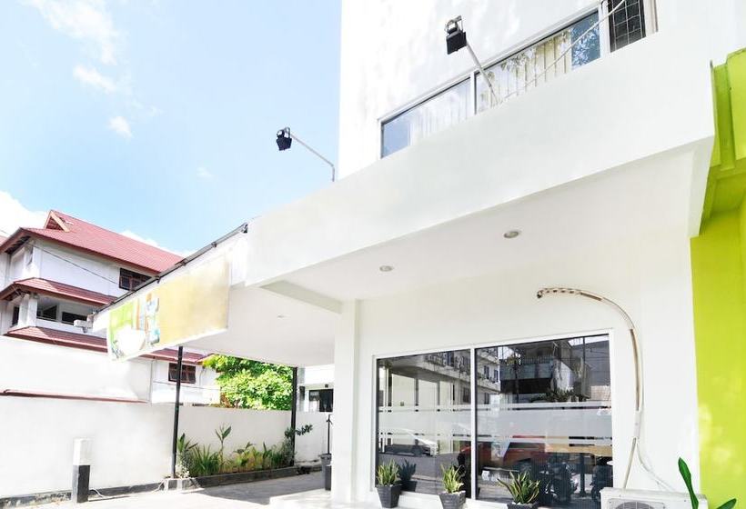 בית מלון כפרי Airy Wenang Sutomo 4 Manado