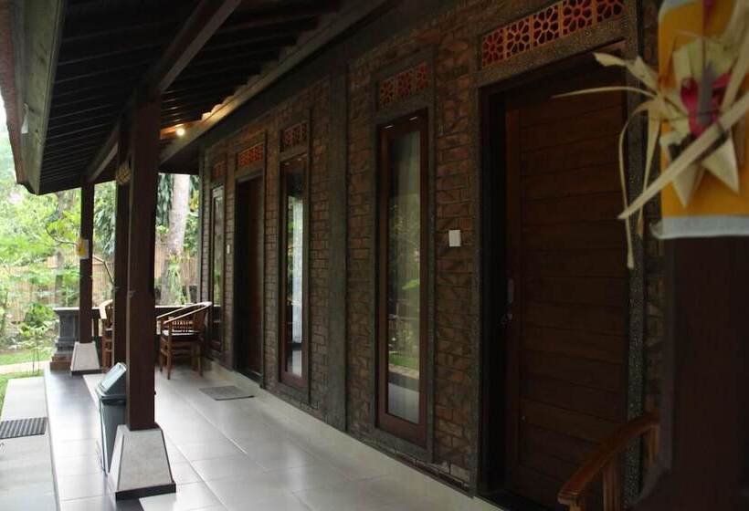 בית מלון כפרי Ary House Ubud