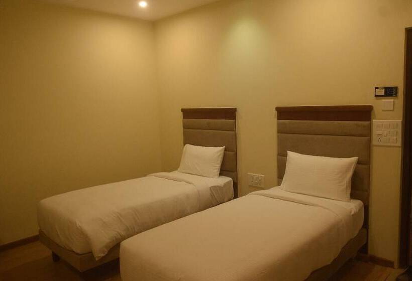 ホテル Avalon Inn