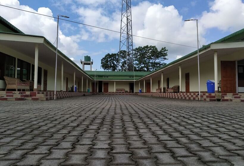 فندق Bagori Resort