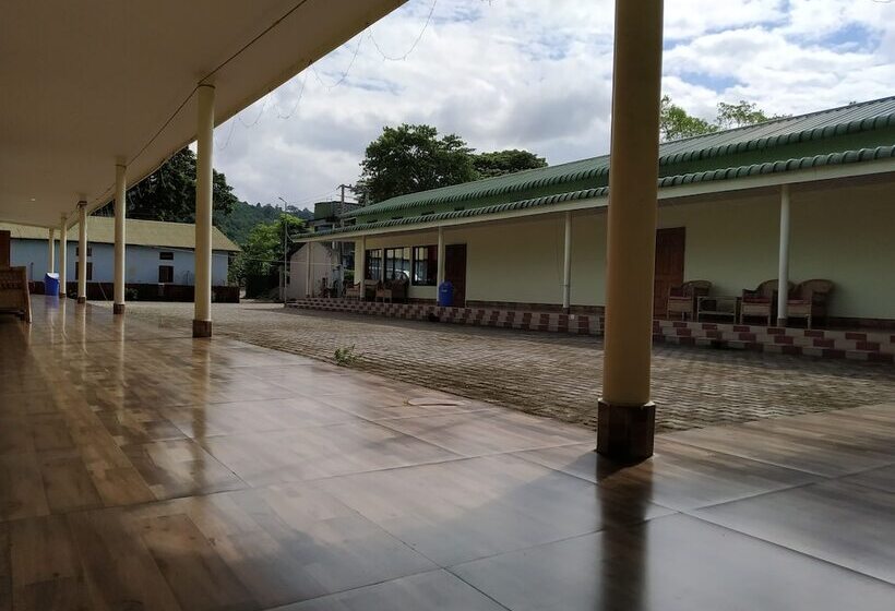 فندق Bagori Resort