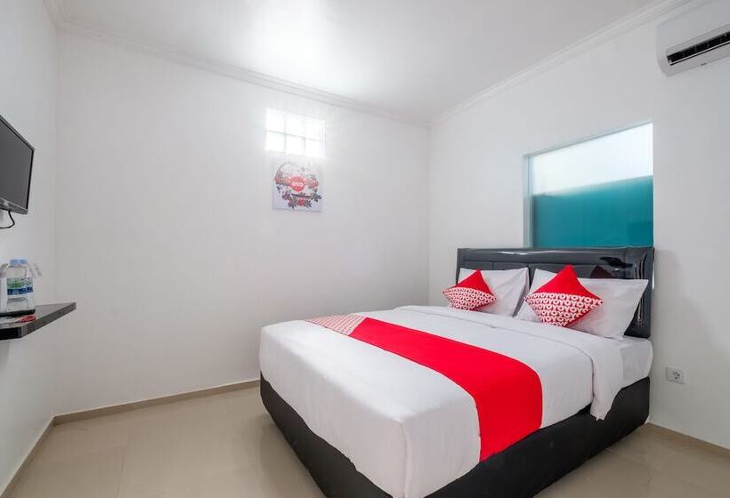 בית מלון כפרי Bali Radiance Canggu By Oyo Rooms