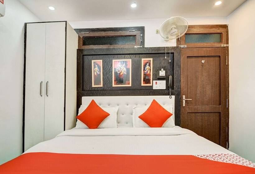 ホテル Capital O 38853 S Sumangalam Palace