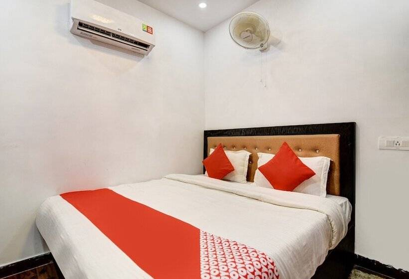 ホテル Capital O 38853 S Sumangalam Palace