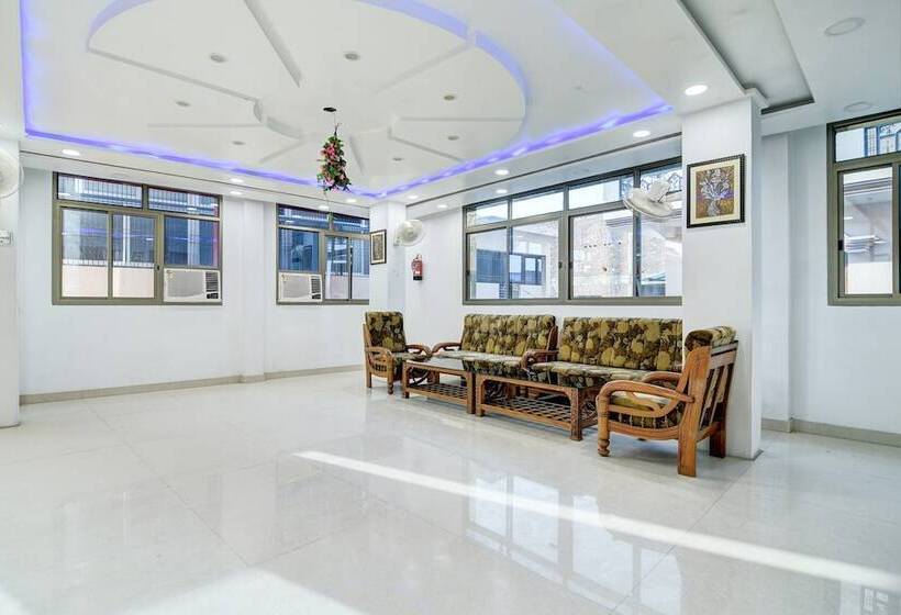 ホテル Capital O 38853 S Sumangalam Palace