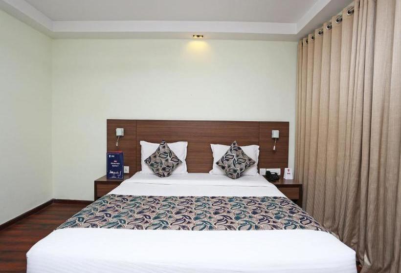 Capital O 9580 Hotel Garnet Inn